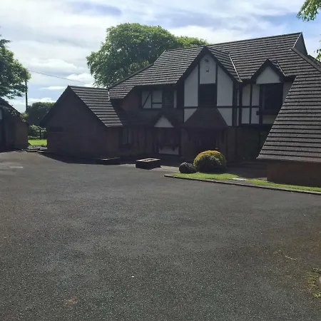 Tudor Lodge Guest Accommodation Bunratty Exterior photo