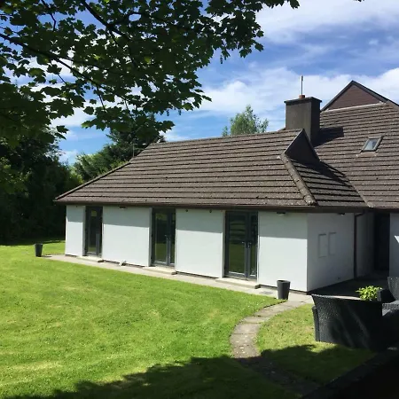 Tudor Lodge Guest Accommodation Bunratty Exterior photo