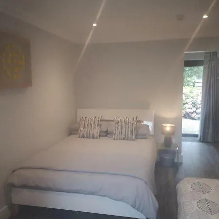Tudor Lodge Guest Accommodation Bunratty Exterior photo