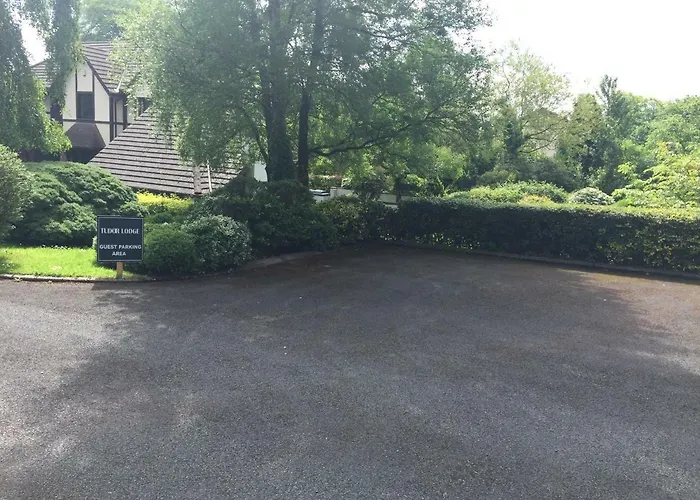 Tudor Lodge Guest Accommodation