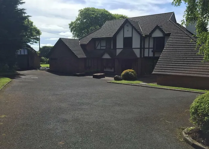 Tudor Lodge Guest Accommodation